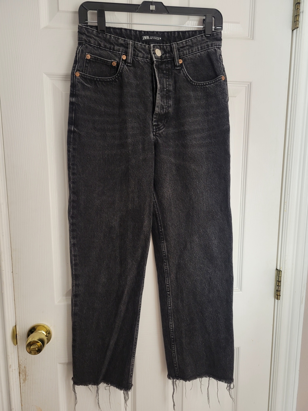 ZARA High Waisted Straight Leg Jeans Washed Black Distressed Raw Hem Size 6